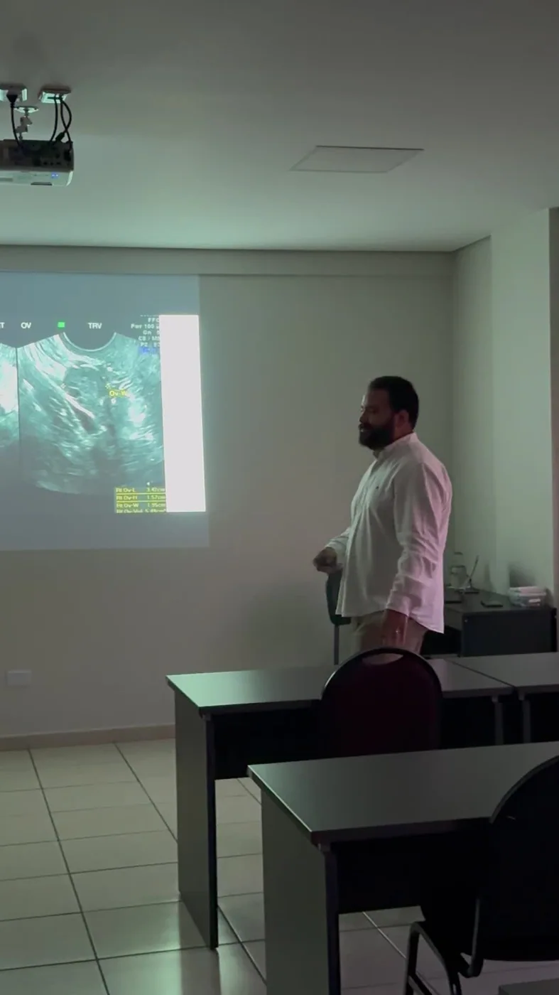 Imagens didáticas durante aula de Ultrassonografia Geral